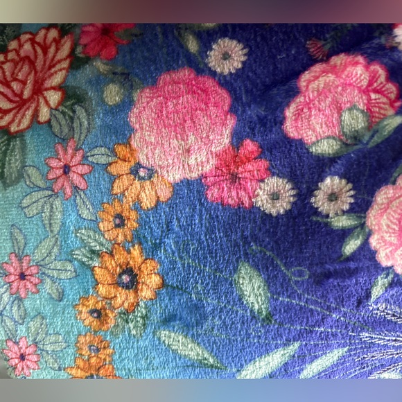Johnny Was Multicolor Floral Blanket - Picture 5 of 6
